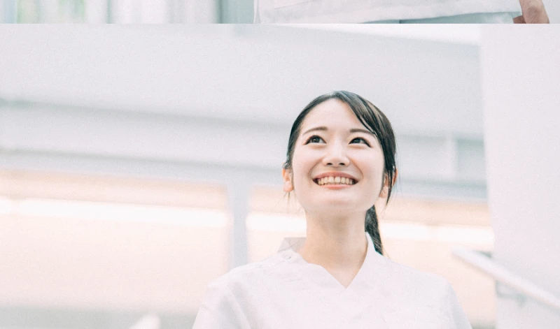 女性スタッフ